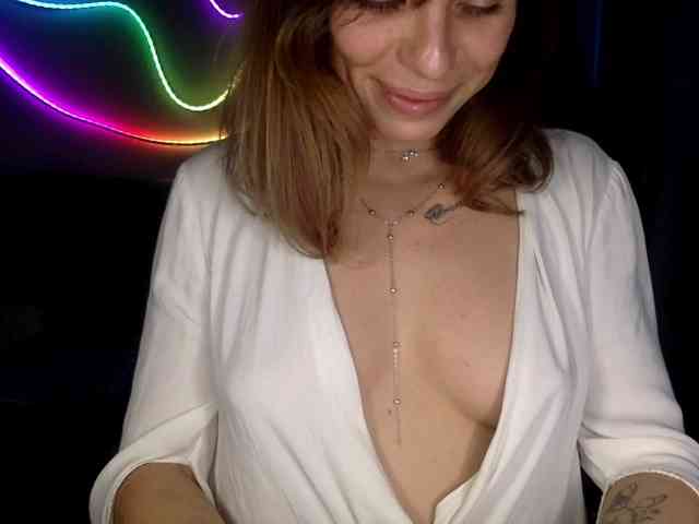 YaseniyaLove webcam