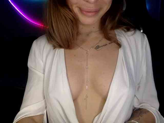 YaseniyaLove webcam
