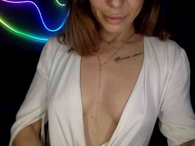YaseniyaLove webcam