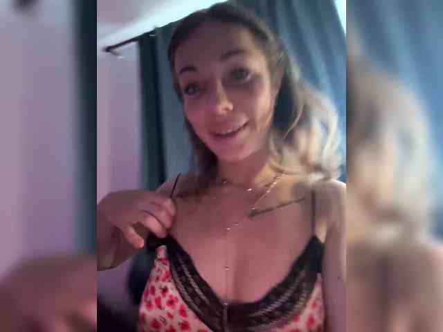 YaseniyaLove webcam