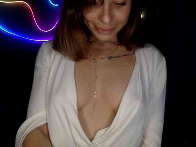 YaseniyaLove webcam