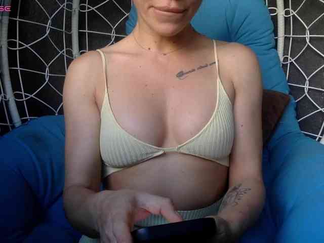 YaseniyaLove webcam
