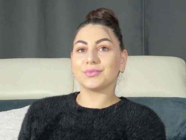SiennaMoan webcam