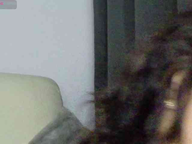 SiennaMoan webcam