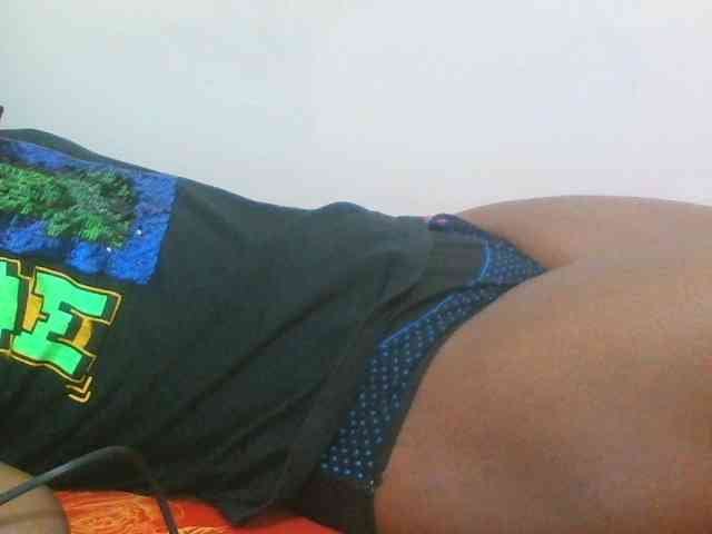 Hotdiva43 webcam