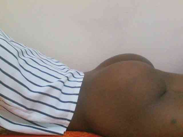 Hotdiva43 webcam