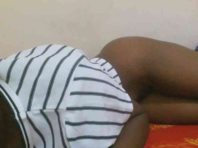 Hotdiva43 webcam