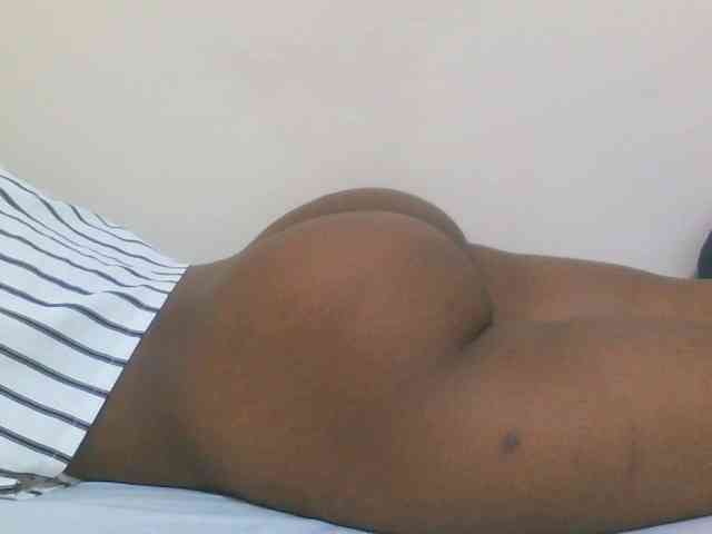 Hotdiva43 webcam