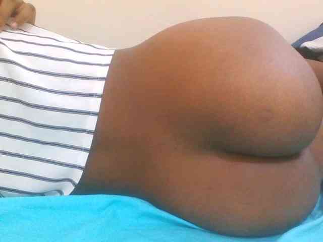 Hotdiva43 webcam
