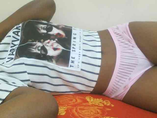 Hotdiva43 webcam