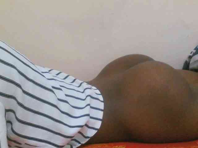 Hotdiva43 webcam