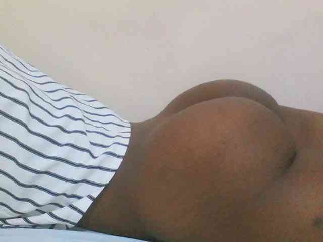 Hotdiva43 webcam