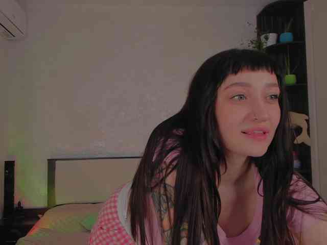 ariellaallure webcam