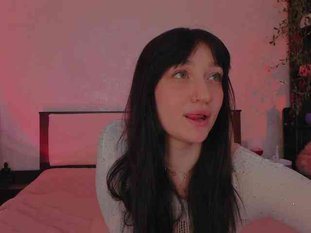 ariellaallure webcam