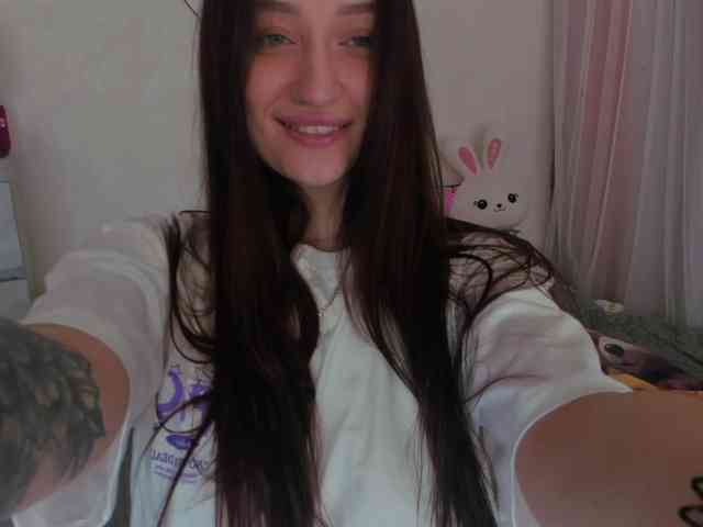 ariellaallure webcam