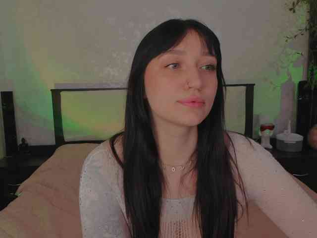 ariellaallure webcam