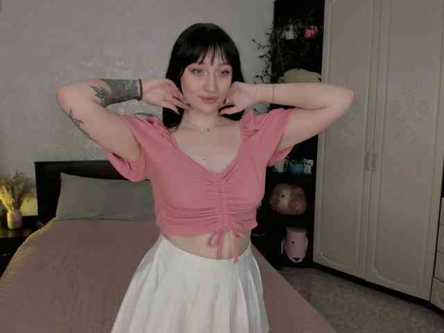 ariellaallure webcam