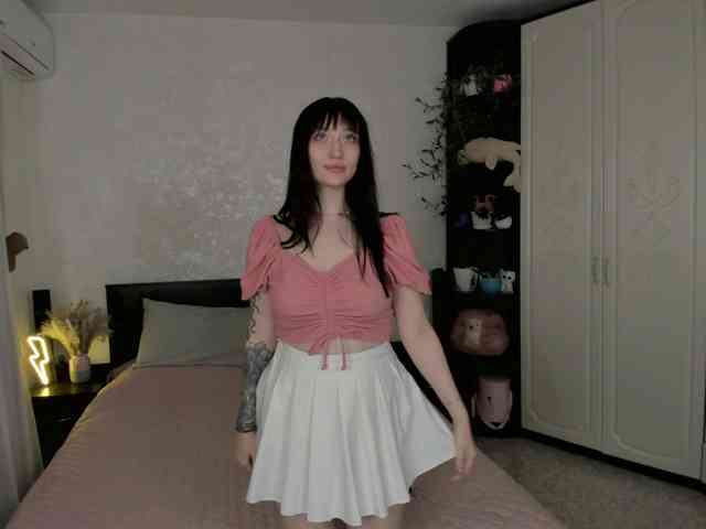ariellaallure webcam