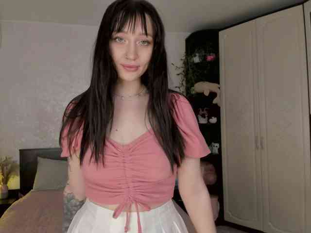 ariellaallure webcam