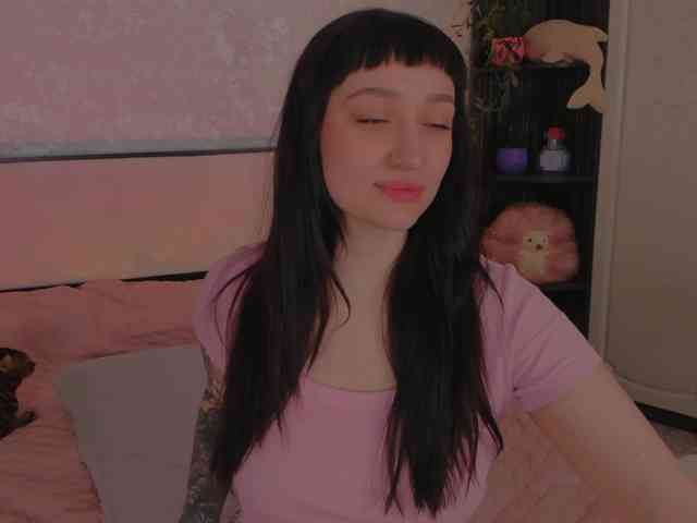 ariellaallure webcam