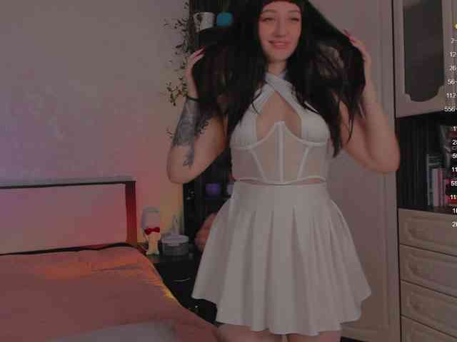 ariellaallure webcam