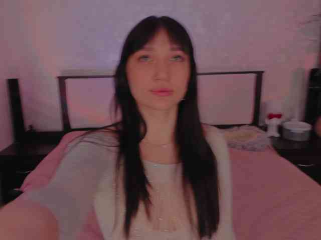 ariellaallure webcam