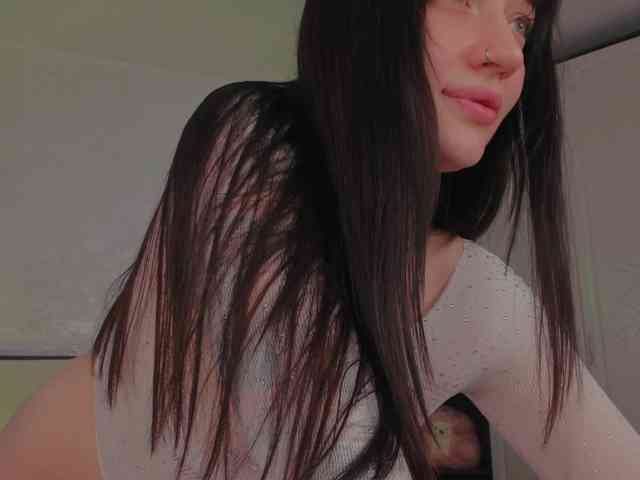 ariellaallure webcam