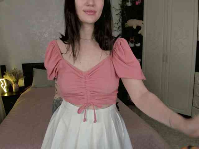 ariellaallure webcam