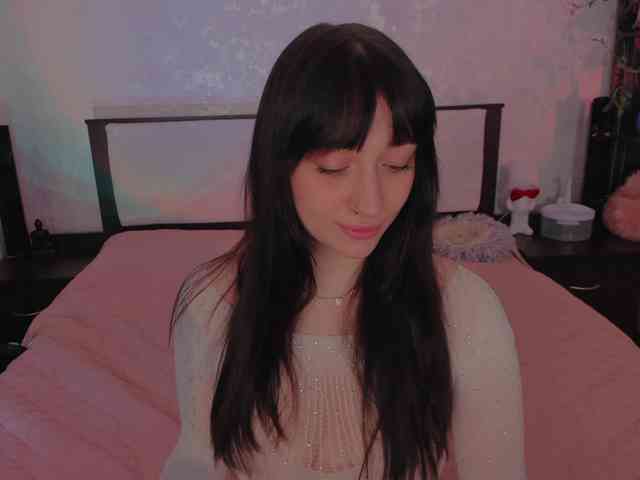 ariellaallure webcam