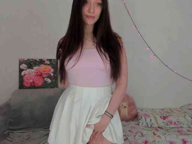 ariellaallure webcam