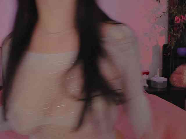 ariellaallure webcam