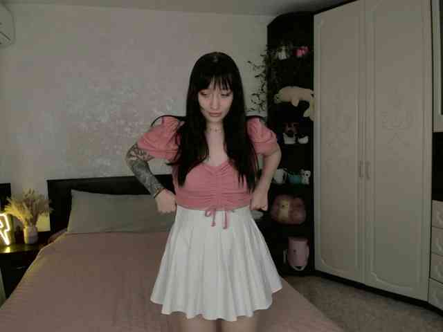 ariellaallure webcam