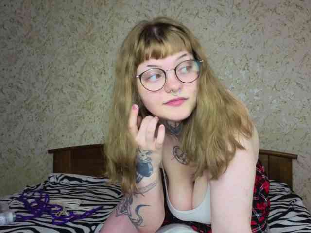 betty-moon webcam