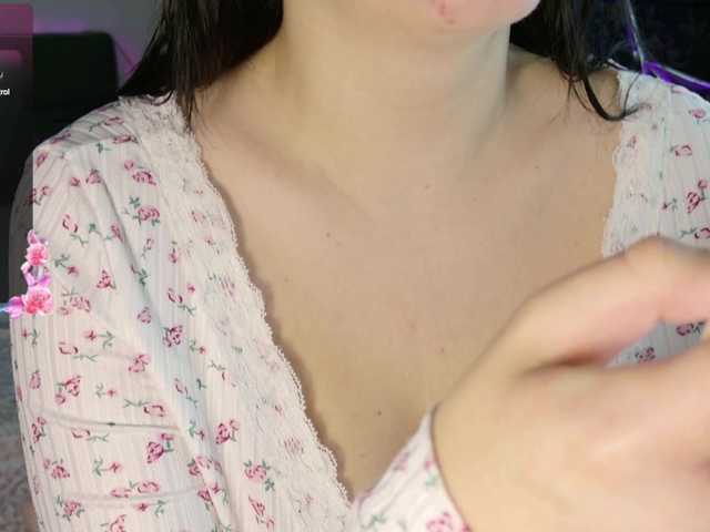 sweety-kittyy's BongaCams show and profile