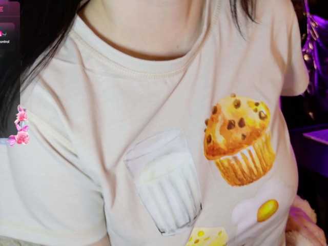 sweety-kittyy's BongaCams show and profile