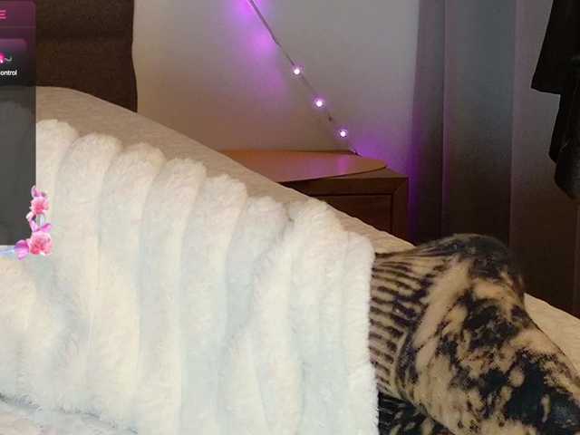 sweety-kittyy's BongaCams show and profile