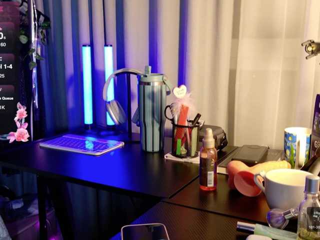 sweety-kittyy's BongaCams show and profile