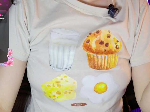 sweety-kittyy's BongaCams show and profile