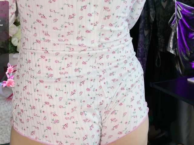 sweety-kittyy's BongaCams show and profile