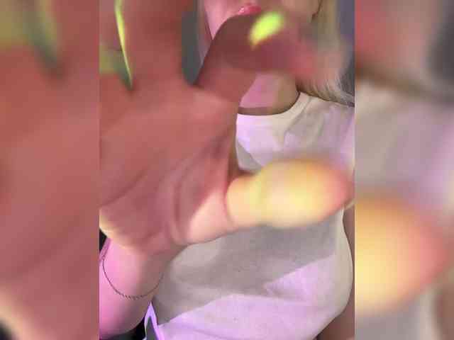 sweety-kittyy webcam