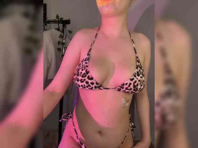 sweety-kittyy webcam