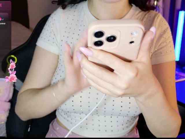 sweety-kittyy webcam