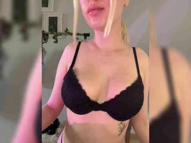 sweety-kittyy webcam