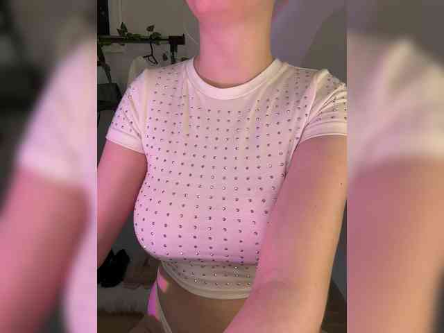 sweety-kittyy Live Webcam on BongaCams