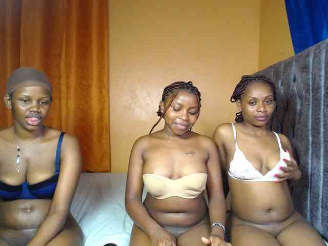 SexyEbonyZ Live Webcam on BongaCams