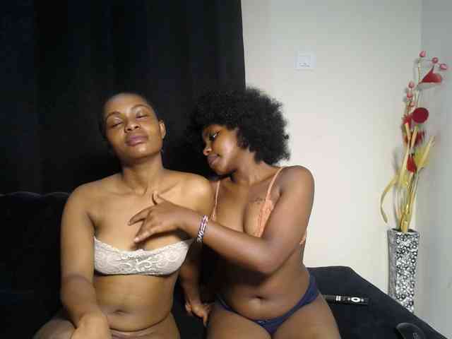 SexyEbonyZ webcam