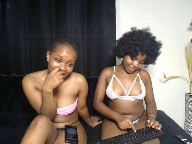 SexyEbonyZ webcam