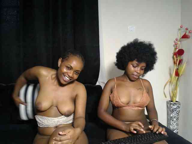 SexyEbonyZ webcam