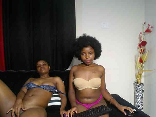 SexyEbonyZ webcam