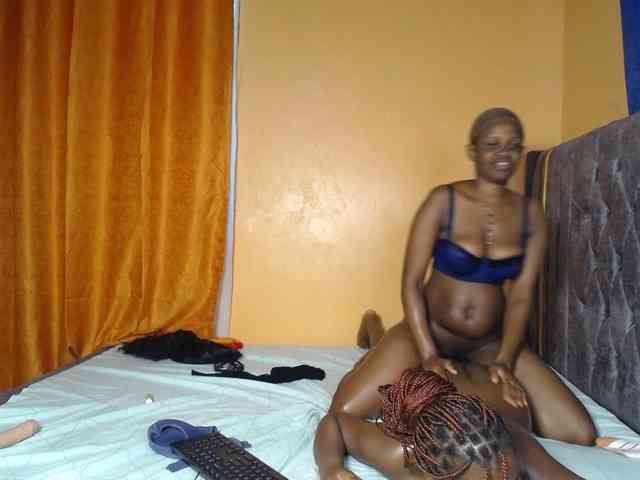SexyEbonyZ webcam